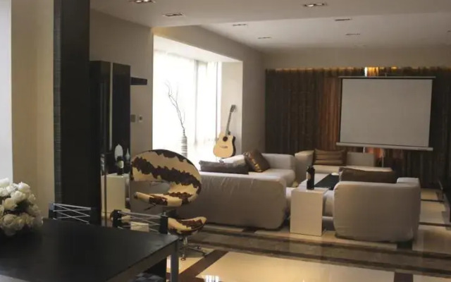 Piaget Apartment