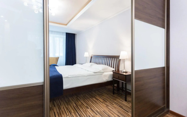 Roomer (Румер) на бульваре Мулявина 3