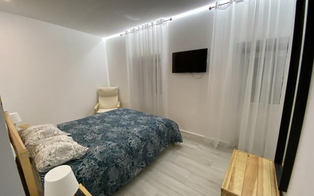 Remarkable 2-bed House in Ponta Delgada