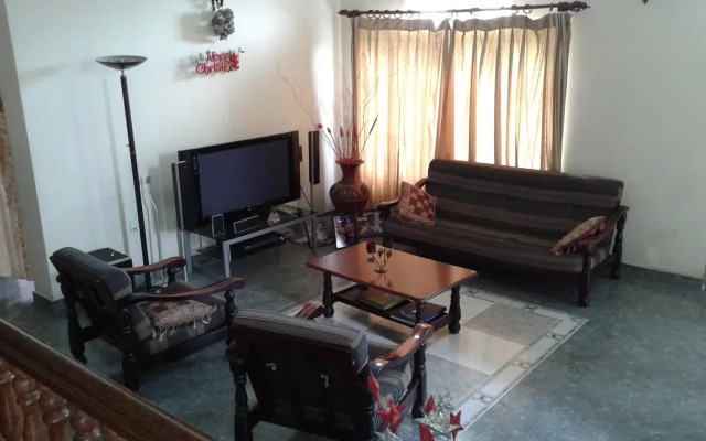 Kandy Hill Breeze ( Home Stay)