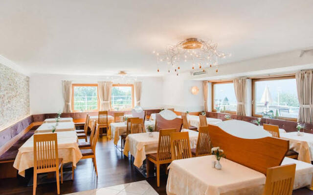 Oliven- & Genusshotel Hirzer