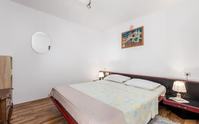 Beautiful Home in Lukovo Sugarje With Wifi and 1 Bedrooms