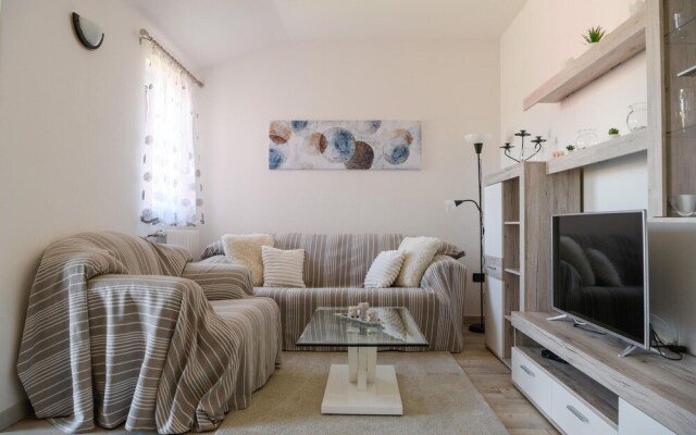 Amazing Home in Labin With 5 Bedrooms, Wifi and Outdoor Swimming Pool