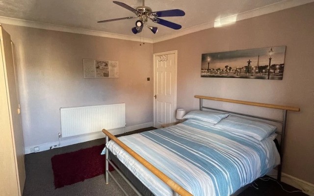 March-2bed Apt - Family Friendly - Pet Friendly