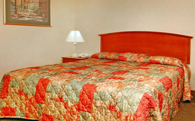 Econo Lodge North