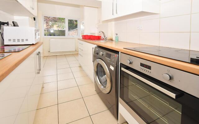 Townhouse @ 178 Ruskin Road Crewe