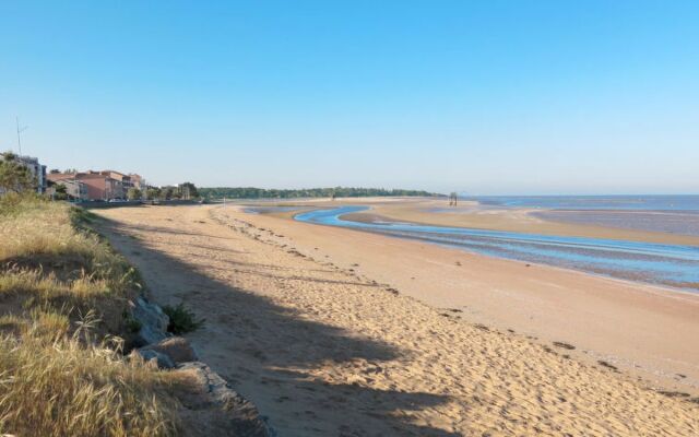 Indigo-Piscine chauffee jusquau 30/10