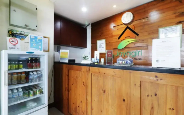 Jayagiri Guesthouse By Belgareti