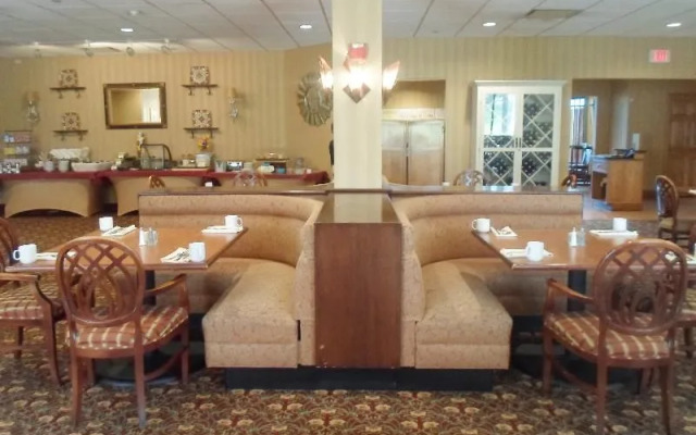 Quail Hollow Resort