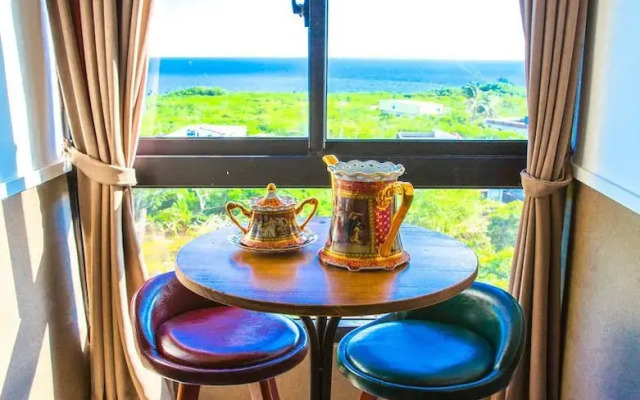 Liuchiu Teahouse-Old School Retro