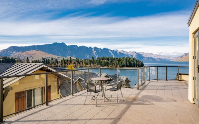 3-Bedroom Penthouse Apartment - The Beacon
