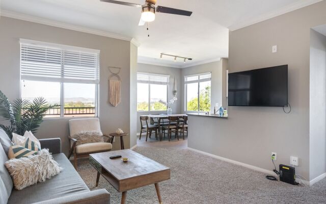 The Luxe Suites of Oceanside with Pool & Gym