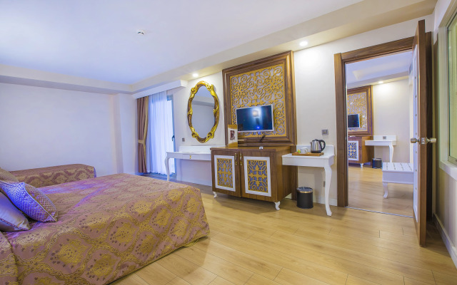 J'adore Deluxe Hotel & Spa
