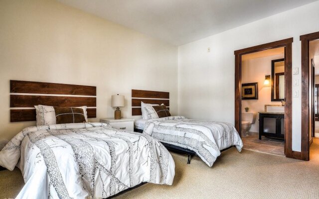 Mont-tremblant Country Chic Ski In/ski Out