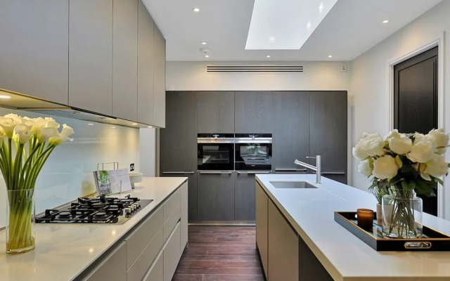 Luxe Home With Cinema Room - South Kensington