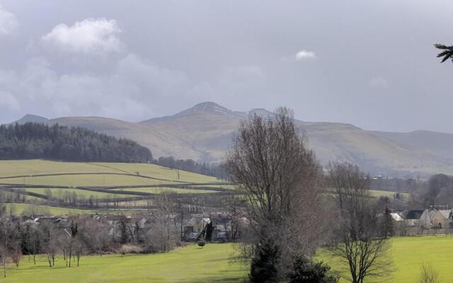 Cribyn Lodge