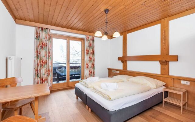Hotel Pinzgauerhof by Skinetworks