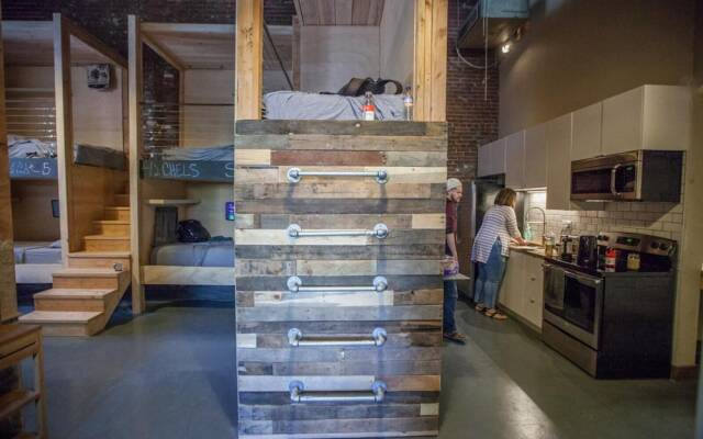 PodShare DTLA Arts District - Hostel