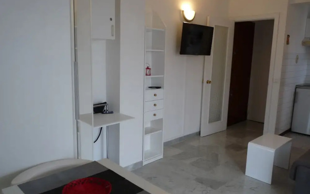 Marie Antoinette Studio