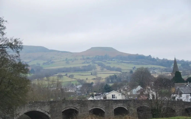 Llangattock Park House