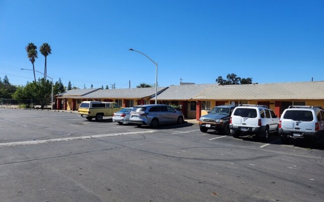 Vince's Motel Inc.