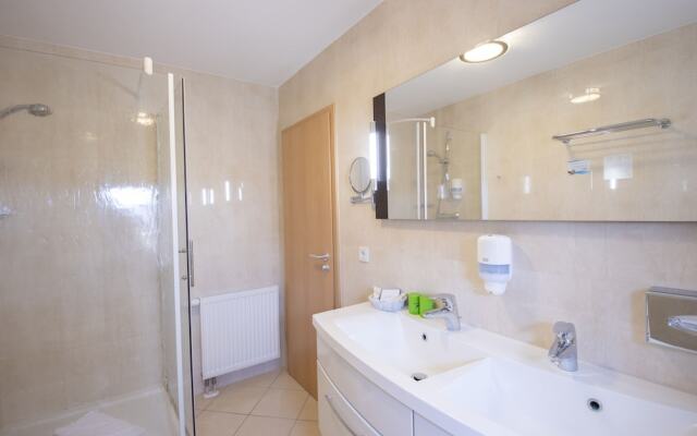 Seehotel Grossraeschen