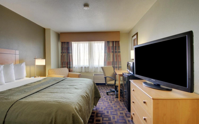 Quality Inn & Suites Des Moines Airport