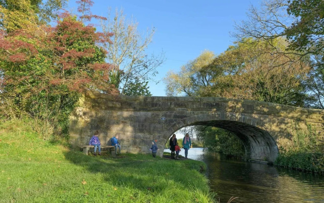 Orchard Glamping -willow Pod