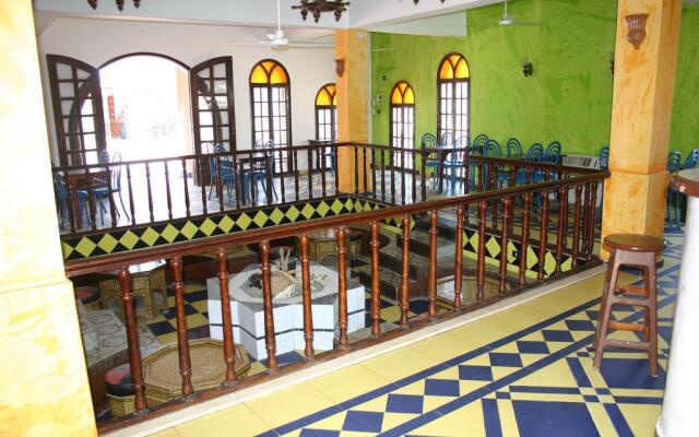Yasmina Hotel