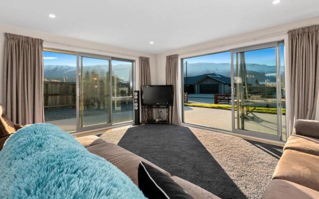 Pisa Oasis - Cromwell Holiday Home