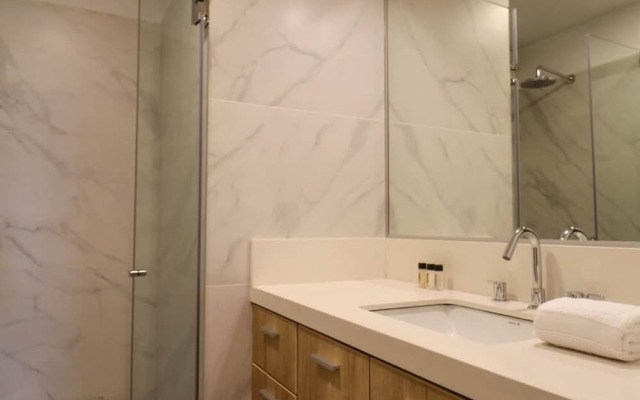 w Modern 1BR With Balcony in Miraflores