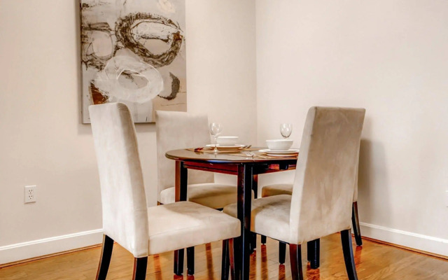 Global Luxury Suites at Main Street