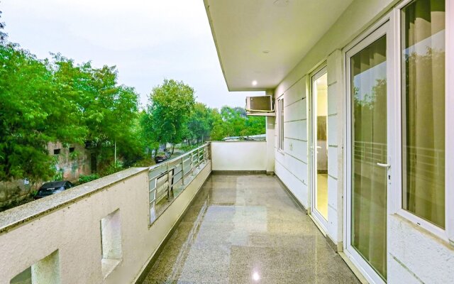 Fabhotel White House Bnb