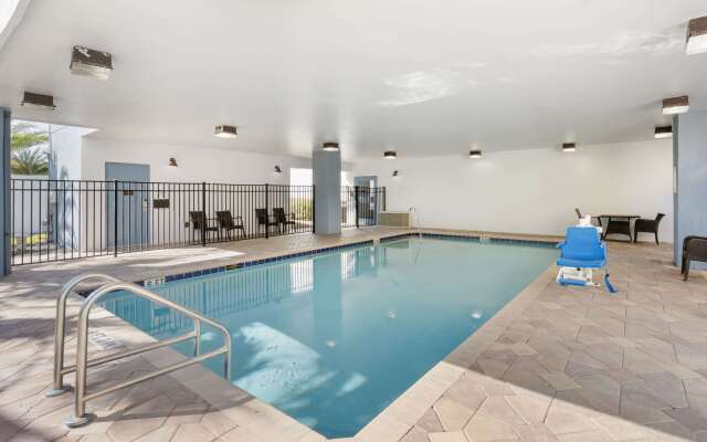 Comfort Suites West Jacksonville