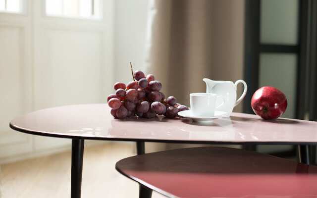 Cadena Gallery Apartments