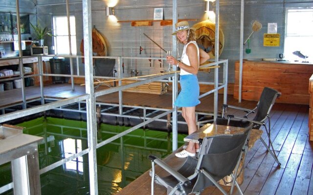 Beaver Lakefront Cabins - Couples Only Getaways