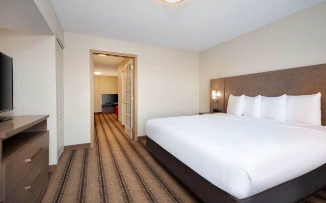 Country Inn & Suites by Radisson, Albertville, MN