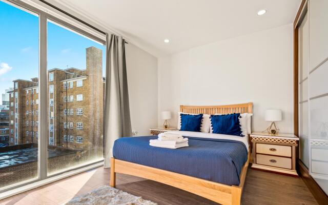 Three Bedroom Apartment in Hoxton
