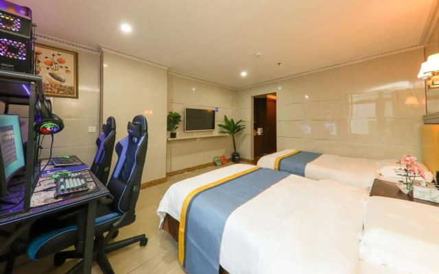 Hello Light Hotel（Zhuhai Chinatown Market）