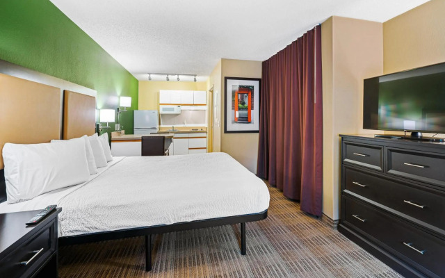 Extended Stay America Suites Washington DC Falls Church