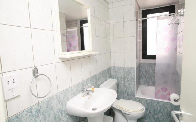 New York Plaza Hotel Apartments