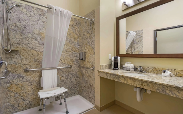 Best Western Plus Lacey Inn & Suites