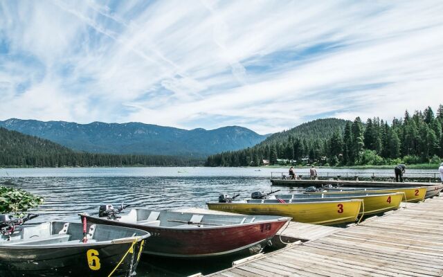 Whispering Winds Apartment 3 NW Comfy Cabins