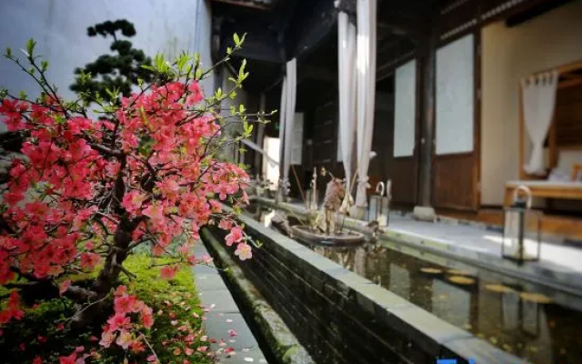 Yuzhan Hotel