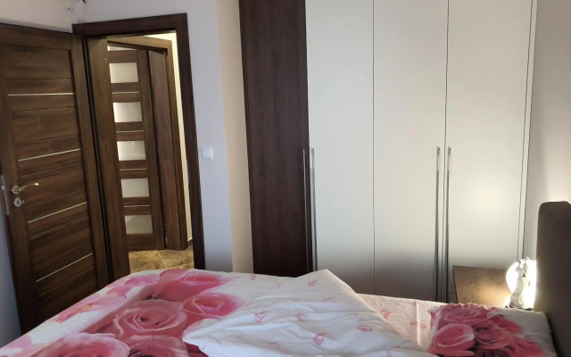 Boutique Apartment with Free Parking