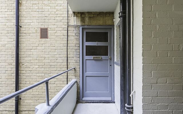 Stylish Highgate Haven Apartment