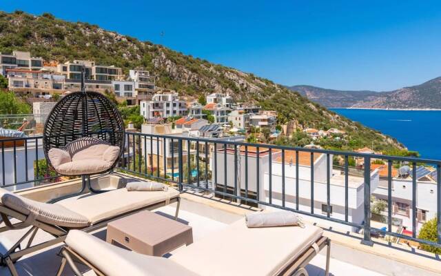 Charming 4-bed Villa in Kalkan Magnificent View