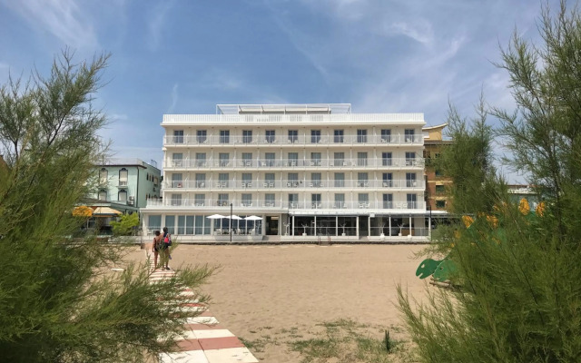 Stellamare Beach Hotel
