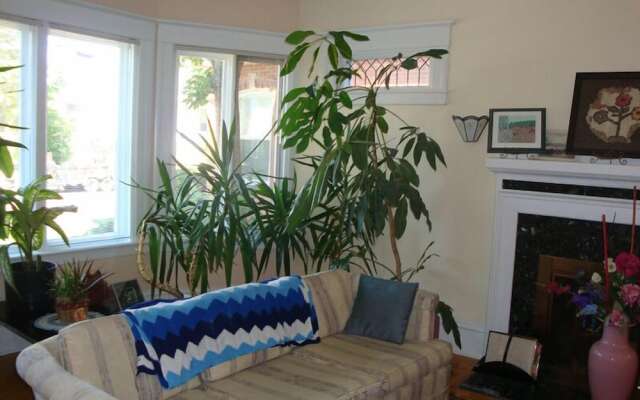 Downtown Bed And Breakfast