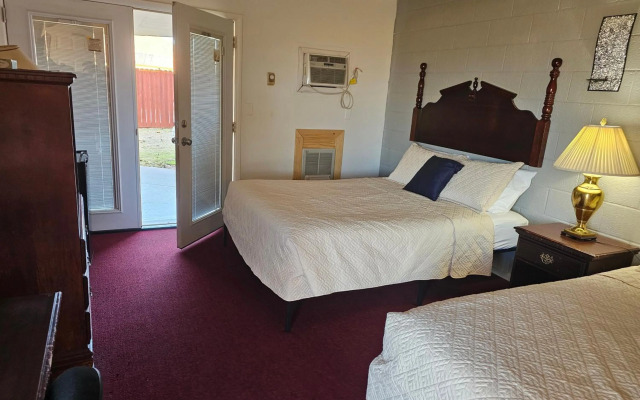 Knights Inn Fairview